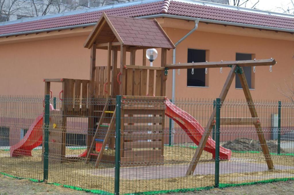Fueredi Apartman Debrecen Kültér fotó