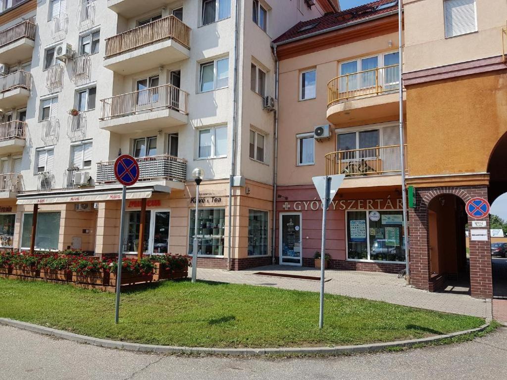 Fueredi Apartman Debrecen Kültér fotó